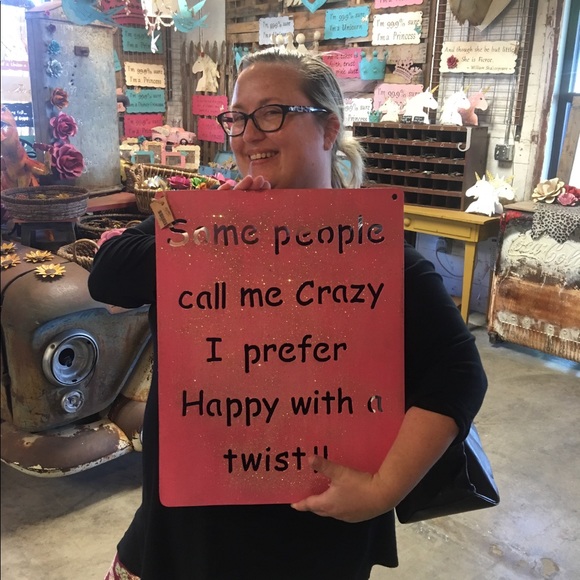 Meet your Posher, Amanda - Picture 2 of 2